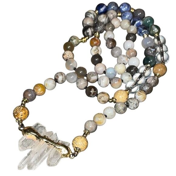 Eye Candy LA Luxe Handmade Gemstone Agate and Clear Quartz Knotted Necklace - Picture 1 of 15